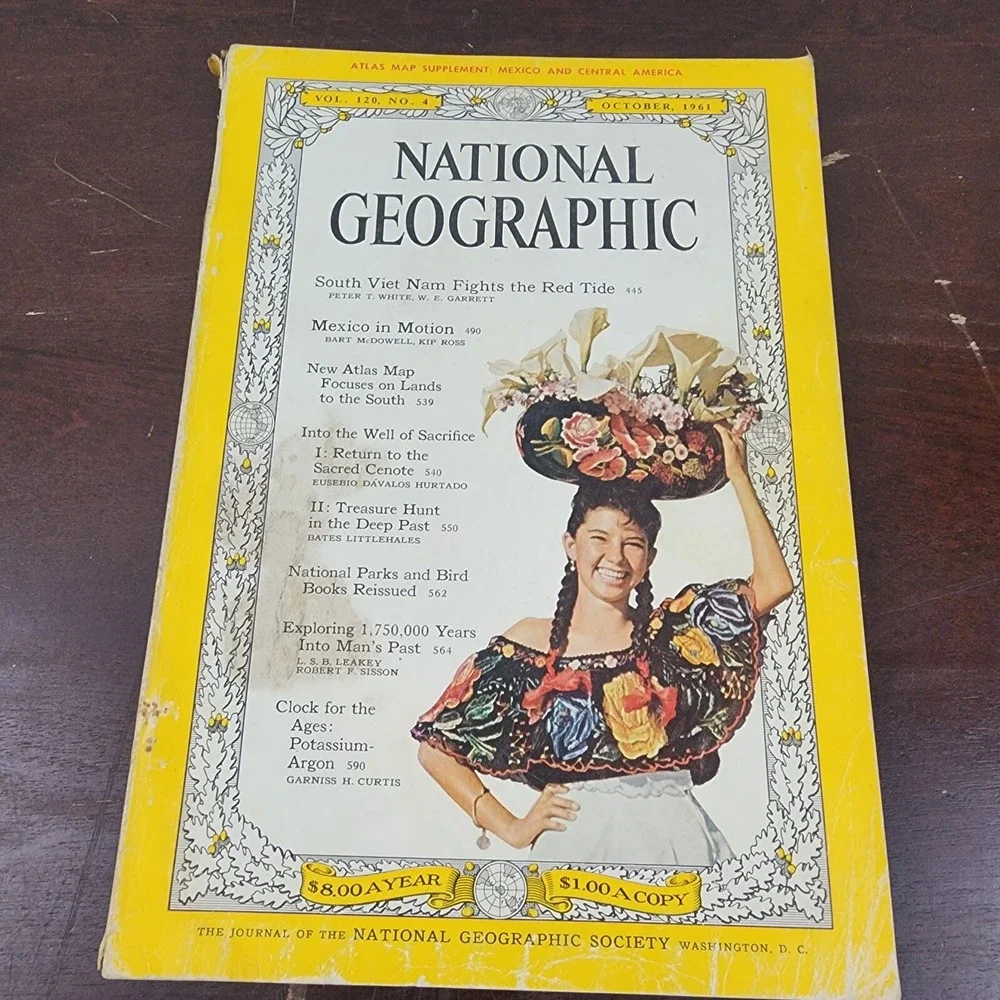 National Geographic Magazine October 1961‎ No Map